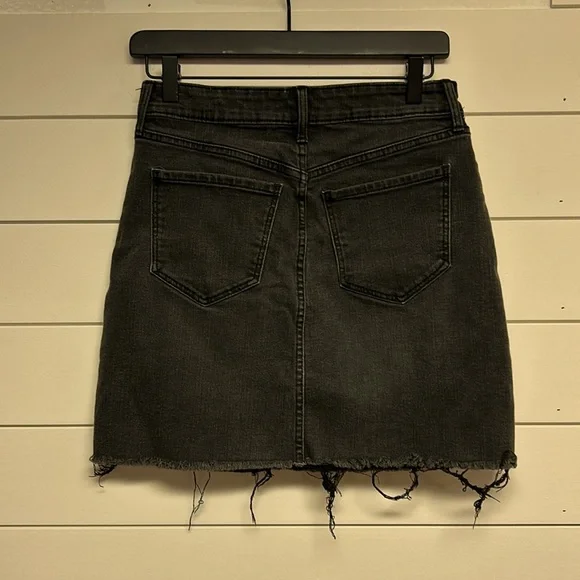 Old Navy Denim Mini Skirt - Picture 4 of 5